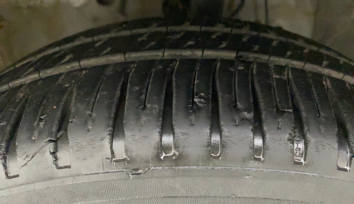 2015 Honda Jazz 1.2L I-VTEC V AT, Petrol, Automatic, 68,744 km, Left Front Tyre Tread