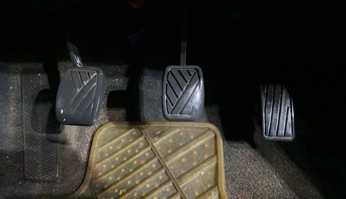 2018 Maruti Baleno DELTA PETROL 1.2, Petrol, Manual, 88,520 km, Pedals