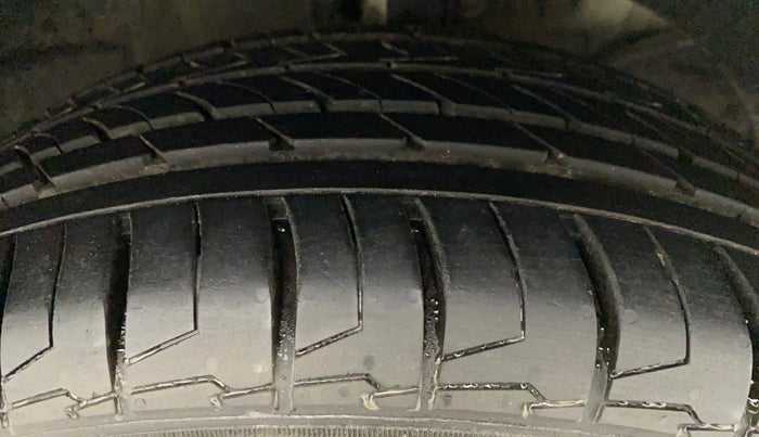 2017 Maruti Baleno ALPHA PETROL 1.2, Petrol, Manual, 91,549 km, Right Front Tyre Tread