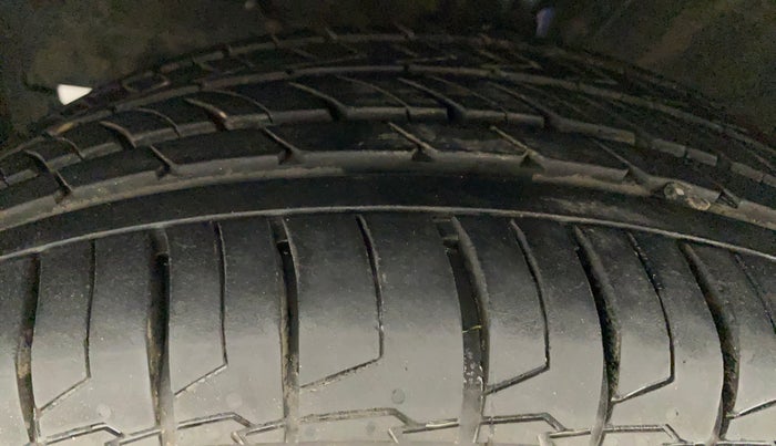 2017 Maruti Baleno ALPHA PETROL 1.2, Petrol, Manual, 91,549 km, Left Front Tyre Tread