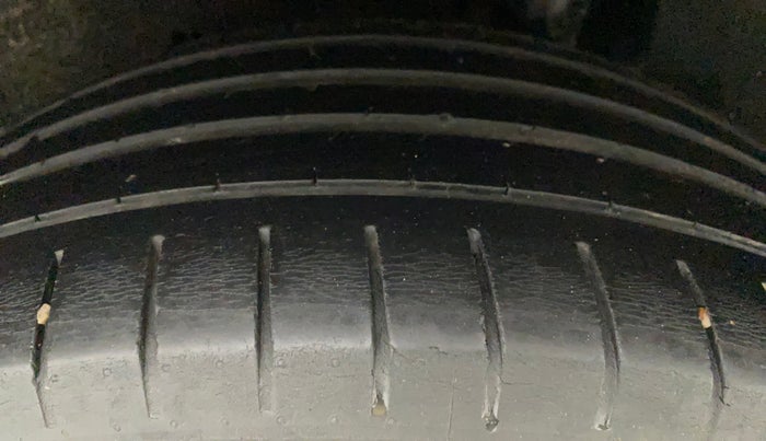 2017 Maruti Baleno ALPHA PETROL 1.2, Petrol, Manual, 91,549 km, Left Rear Tyre Tread