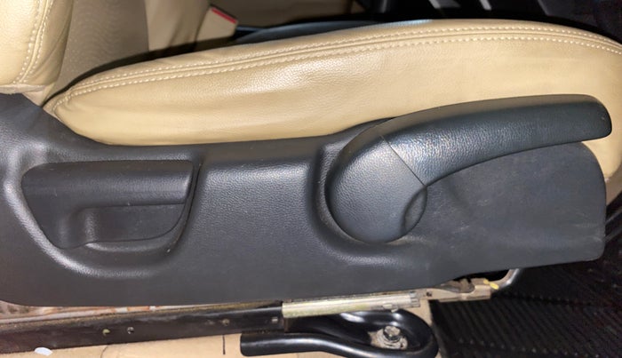2019 Honda City 1.5L I-VTEC ZX CVT, Petrol, Automatic, 68,317 km, Driver Side Adjustment Panel