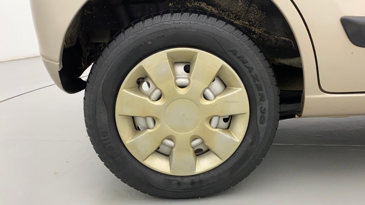 2013 Maruti Wagon R 1.0 LXI, Petrol, Manual, 37,008 km, Right Rear Wheel