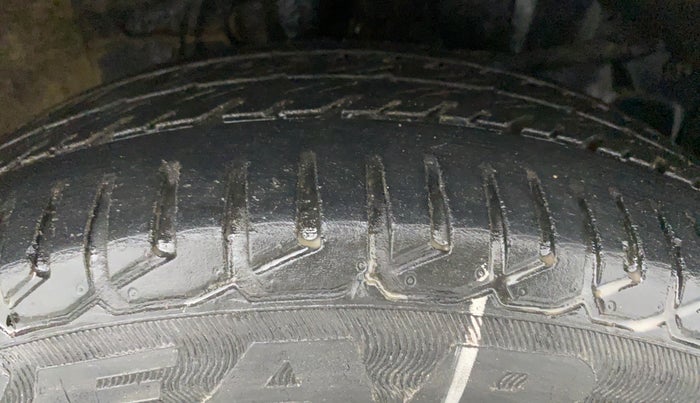 2015 Honda City VX MT PETROL, Petrol, Manual, 34,080 km, Right Front Tyre Tread