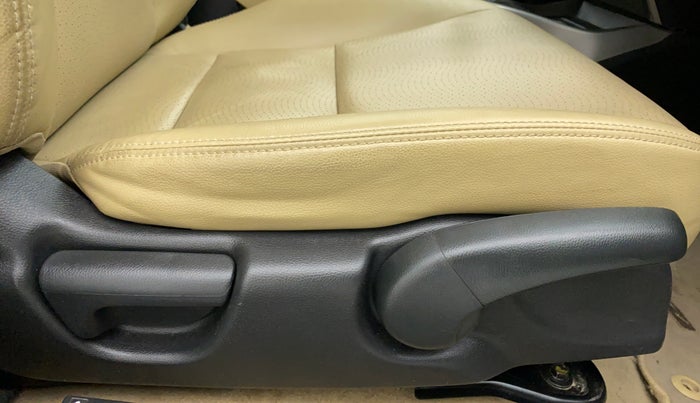 2015 Honda City VX MT PETROL, Petrol, Manual, 34,080 km, Driver Side Adjustment Panel
