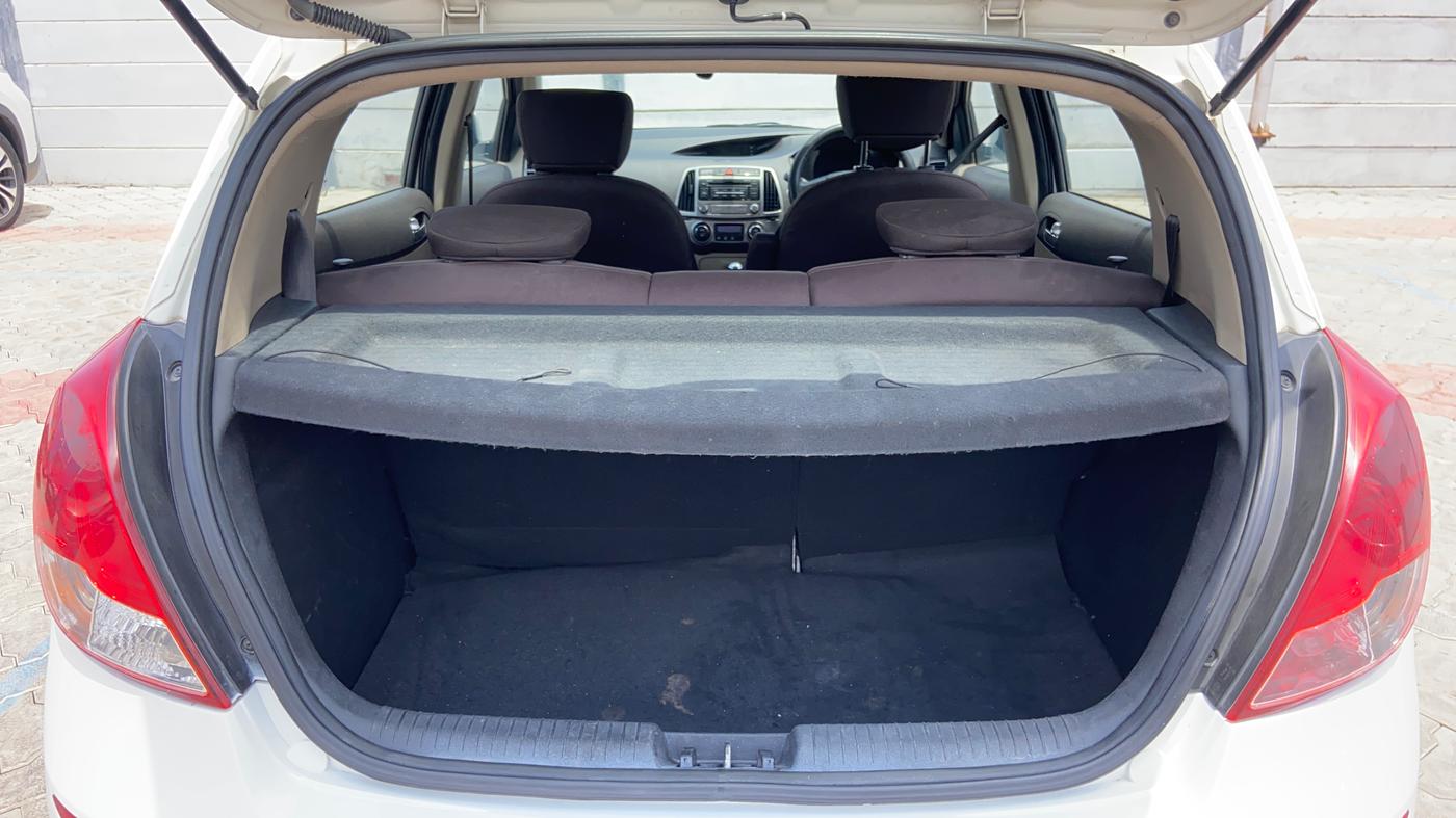 2013 Hyundai i20 ASTA 1.2, Petrol, Manual, 96,764 km, Boot Inside