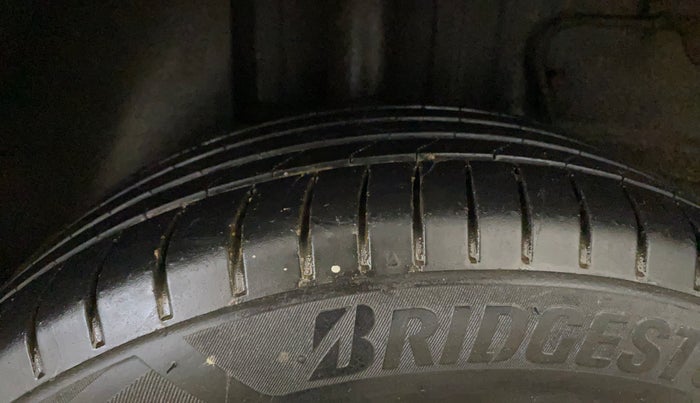 2022 Tata ALTROZ XZ PLUS DIESEL DARK EDITION, Diesel, Manual, 73,391 km, Right Rear Tyre Tread