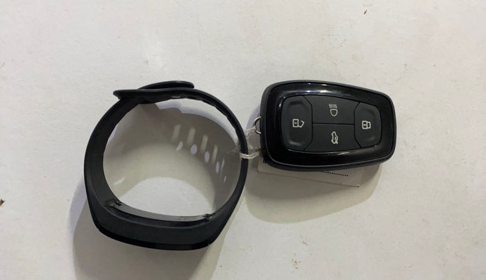 2022 Tata ALTROZ XZ PLUS DIESEL DARK EDITION, Diesel, Manual, 73,391 km, Key Close Up