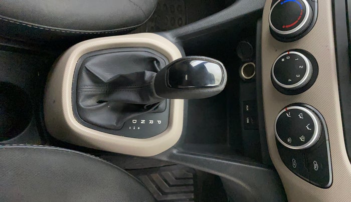 2015 Hyundai Grand i10 ASTA AT 1.2 KAPPA VTVT, Petrol, Automatic, 33,420 km, Gear Lever