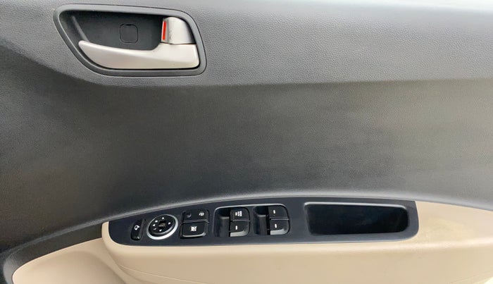 2015 Hyundai Grand i10 ASTA AT 1.2 KAPPA VTVT, Petrol, Automatic, 33,420 km, Driver Side Door Panels Control