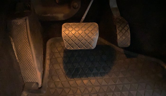 2017 Skoda Rapid Style 1.5 TDI AT, Diesel, Automatic, 91,084 km, Pedals