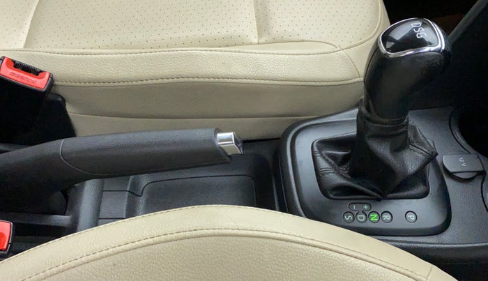 2017 Skoda Rapid Style 1.5 TDI AT, Diesel, Automatic, 91,084 km, Gear Lever