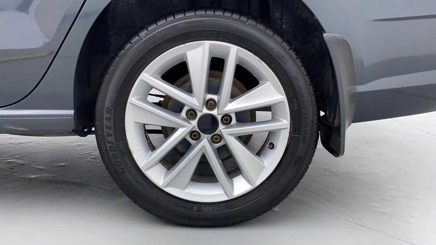 2017 Skoda Rapid Style 1.5 TDI AT, Diesel, Automatic, 91,084 km, Left Rear Wheel