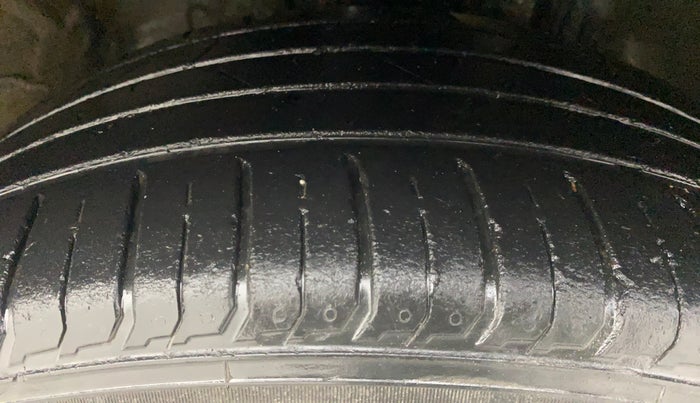 2020 Hyundai VENUE SX PLUS 1.0 TURBO DCT, Petrol, Automatic, 52,075 km, Right Front Tyre Tread