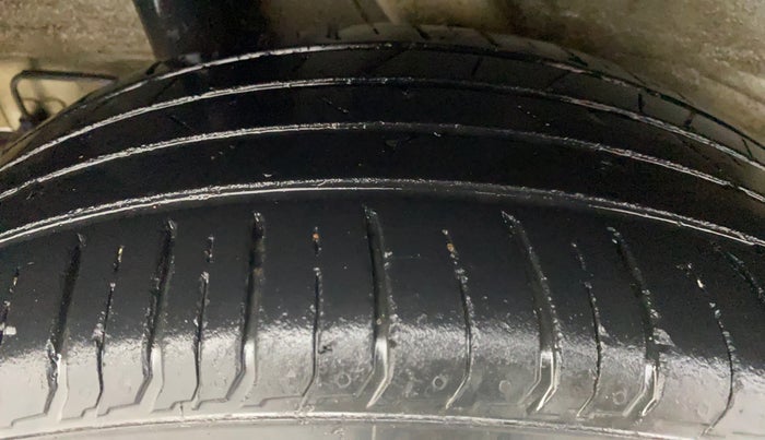 2020 Hyundai VENUE SX PLUS 1.0 TURBO DCT, Petrol, Automatic, 52,075 km, Right Rear Tyre Tread
