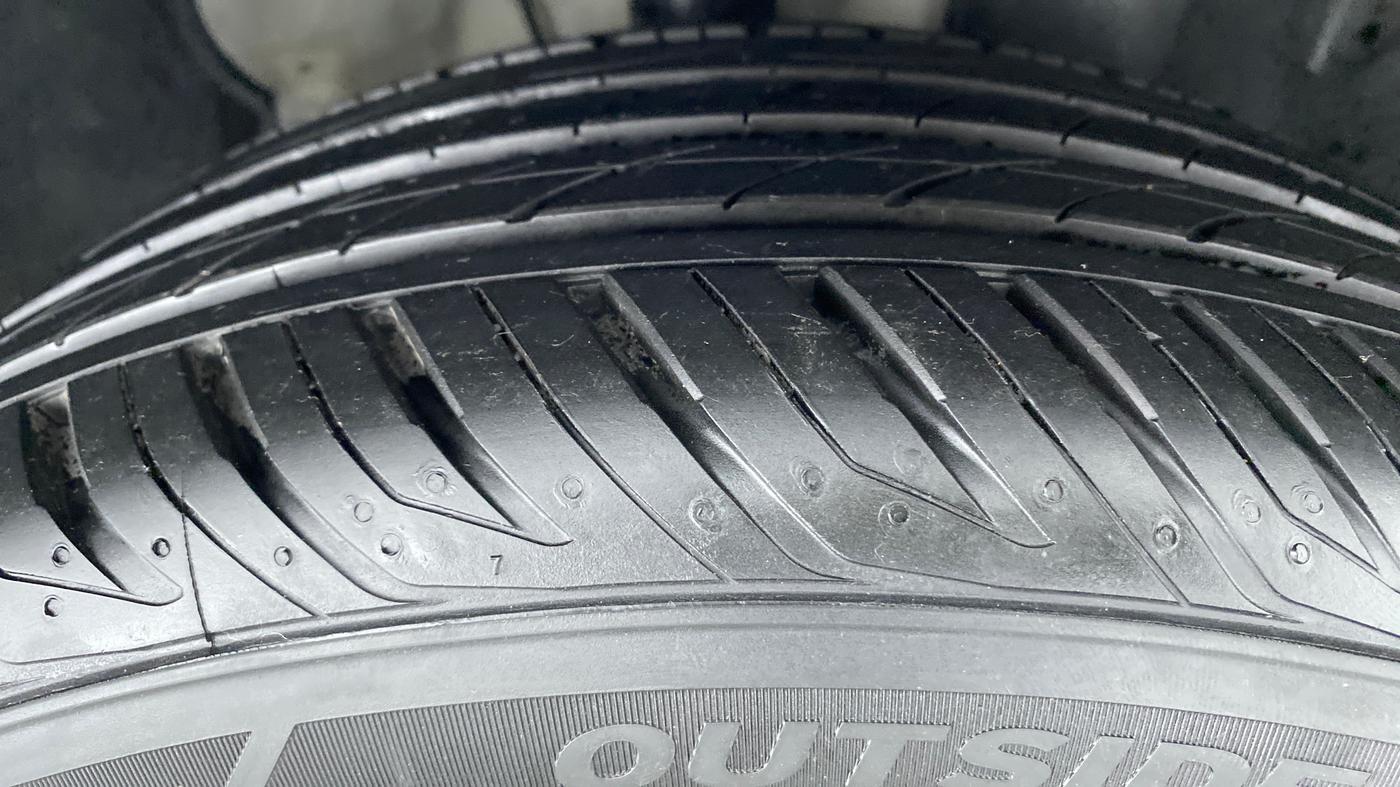 2019 Honda Civic 1.8V AT, Petrol, Automatic, 23,675 km, Right Front Tyre Tread