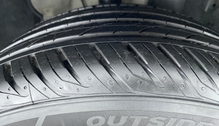 2019 Honda Civic 1.8V AT, Petrol, Automatic, 23,675 km, Right Front Tyre Tread