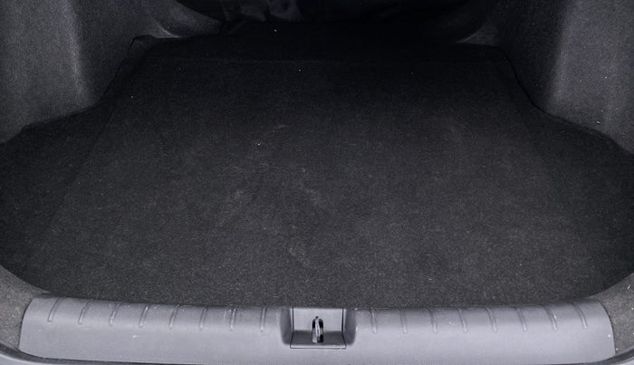 2019 Honda Civic 1.8V AT, Petrol, Automatic, 23,675 km, Boot Inside