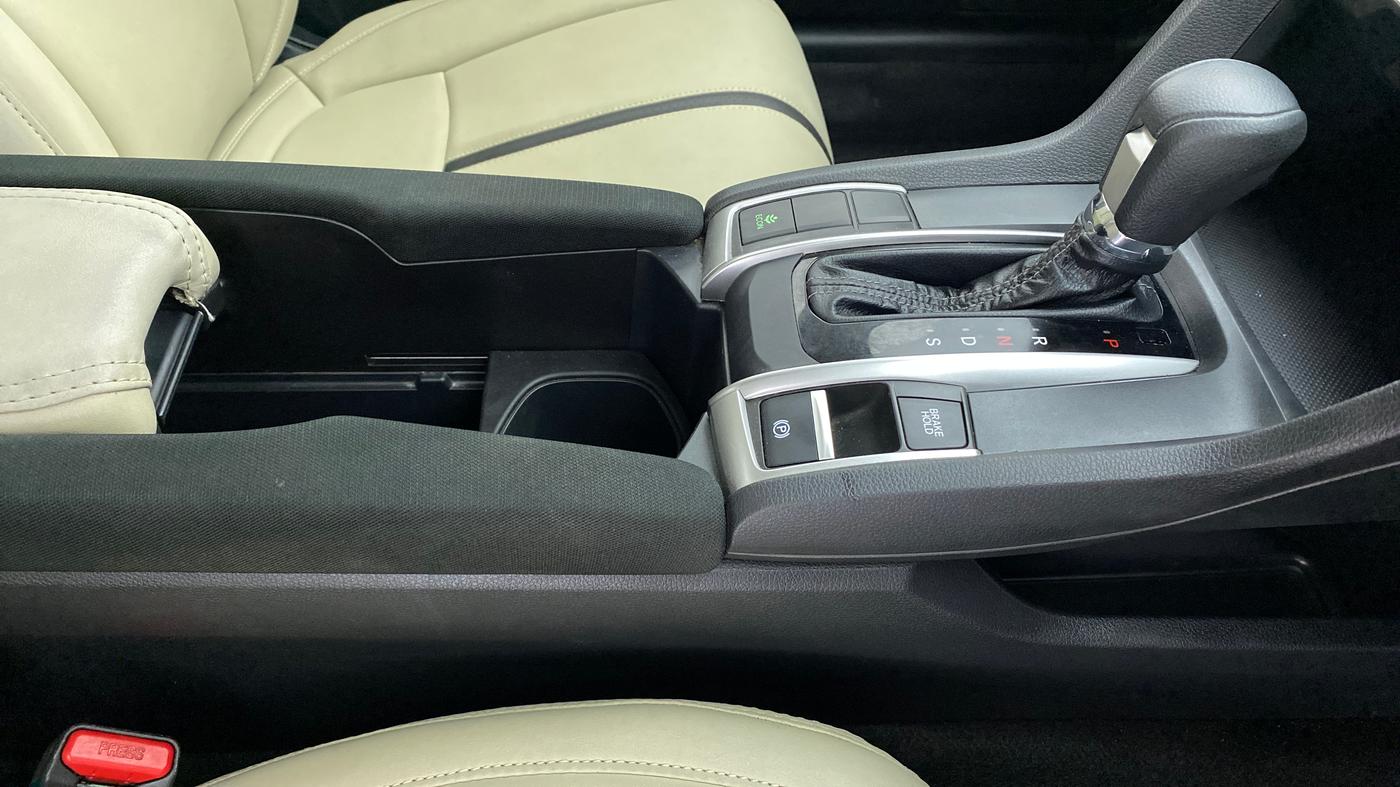 2019 Honda Civic 1.8V AT, Petrol, Automatic, 23,675 km, Gear Lever