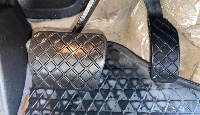 2018 Volkswagen Vento HIGHLINE PETROL AT, Petrol, Automatic, 73,295 km, Pedals