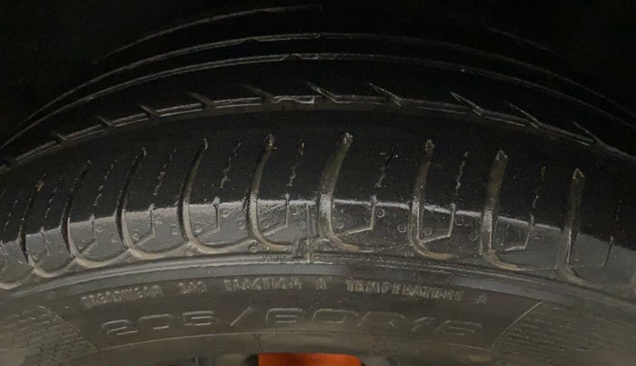 2015 Ford Ecosport TITANIUM 1.5L PETROL AT, Petrol, Automatic, 83,344 km, Left Rear Tyre Tread