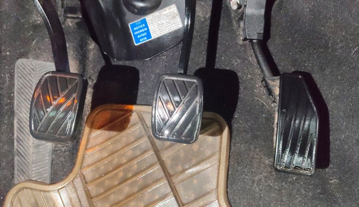 2015 Maruti Baleno ALPHA PETROL 1.2, Petrol, Manual, 76,760 km, Pedals