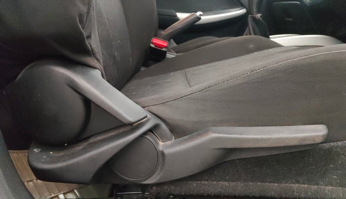 2015 Maruti Baleno ALPHA PETROL 1.2, Petrol, Manual, 76,760 km, Driver Side Adjustment Panel