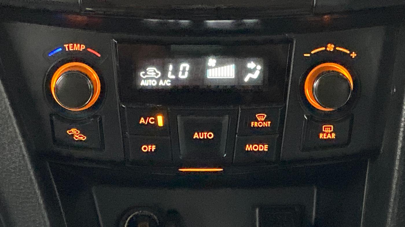 2014 Maruti Swift ZXI D, Petrol, Manual, 67,322 km, Automatic Climate Control