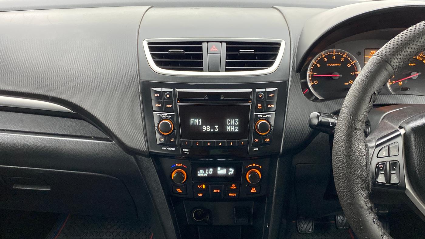 2014 Maruti Swift ZXI D, Petrol, Manual, 67,322 km, Air Conditioner