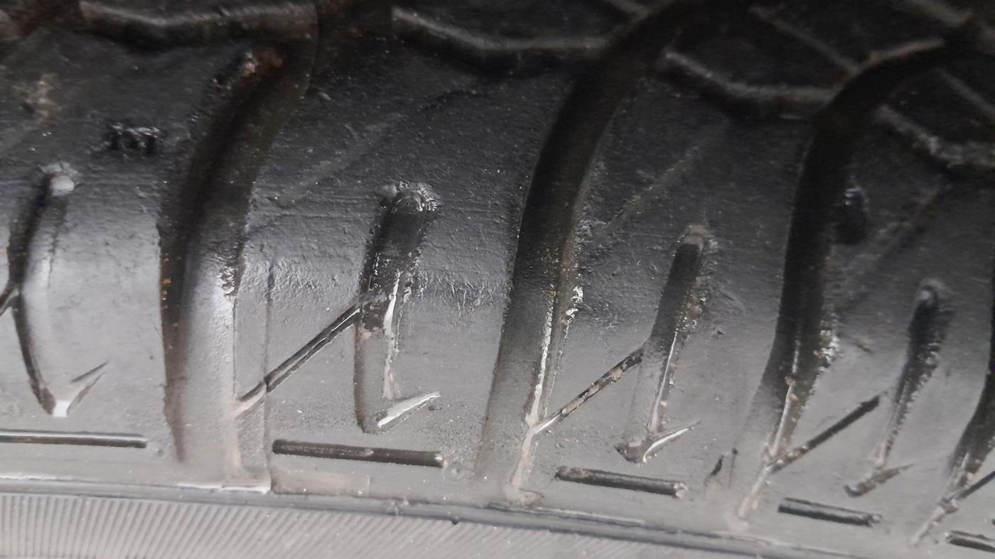 2014 Maruti SX4 VDI, Diesel, Manual, 83,997 km, Right Front Tyre Tread