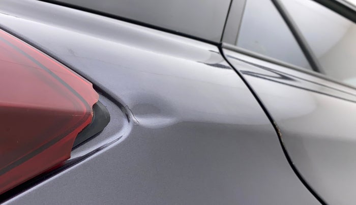 2018 Hyundai Elite i20 ASTA 1.2 (O), Petrol, Manual, 88,600 km, Right quarter panel - Slightly dented