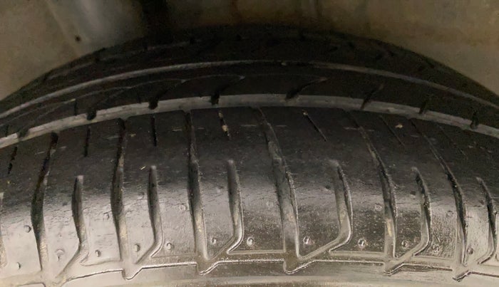 2018 Hyundai Elite i20 ASTA 1.2 (O), Petrol, Manual, 88,600 km, Right Rear Tyre Tread