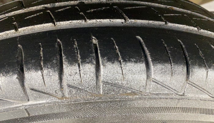 2016 Maruti Alto 800 LXI, Petrol, Manual, 92,232 km, Right Rear Tyre Tread