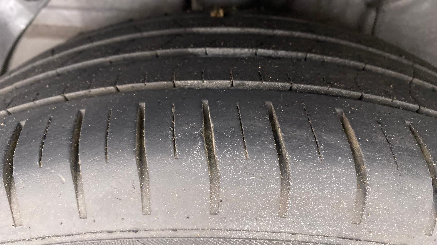 2019 Hyundai Elite i20 1.2  ASTA (O) CVT, Petrol, Automatic, 31,814 km, Right Rear Tyre Tread