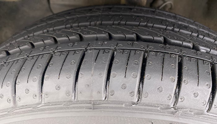 2019 Hyundai Elite i20 1.2  ASTA (O) CVT, Petrol, Automatic, 31,814 km, Left Front Tyre Tread