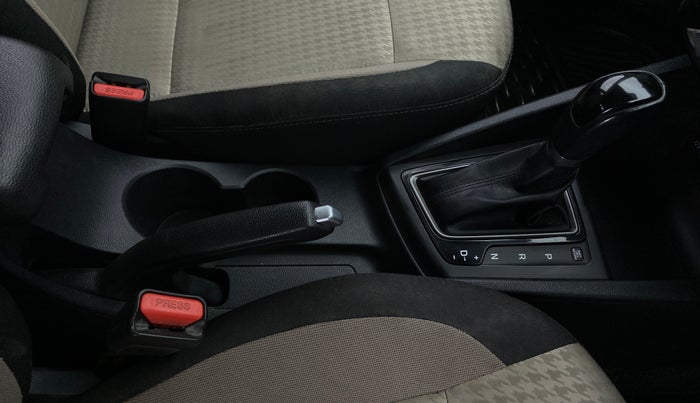 2019 Hyundai Elite i20 1.2  ASTA (O) CVT, Petrol, Automatic, 31,814 km, Gear Lever