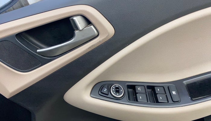 2016 Hyundai Elite i20 ASTA 1.2, Petrol, Manual, 86,584 km, Driver Side Door Panels Control