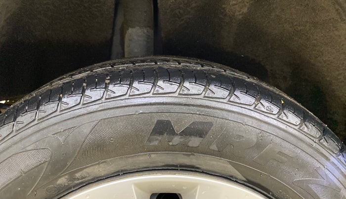 2017 Maruti Baleno DELTA PETROL 1.2, Petrol, Manual, 49,204 km, Right Rear Tyre Tread