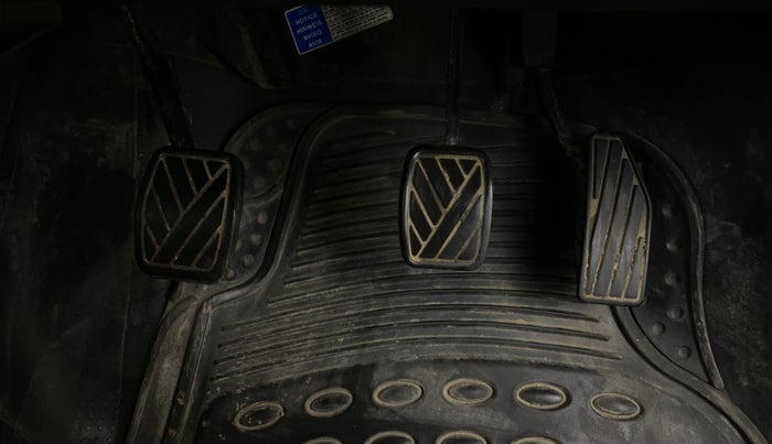 2017 Maruti Baleno DELTA PETROL 1.2, Petrol, Manual, 49,204 km, Pedals