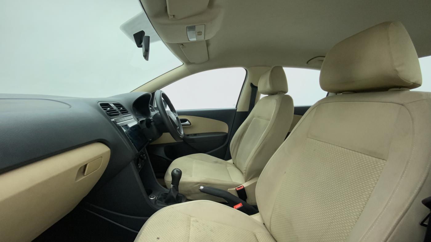 2017 Volkswagen Ameo COMFORTLINE 1.2L, CNG, Manual, 65,743 km, Right Side Front Door Cabin