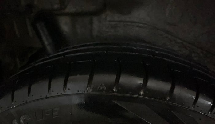 2014 Maruti Wagon R 1.0 VXI, Petrol, Manual, 69,356 km, Right Rear Tyre Tread