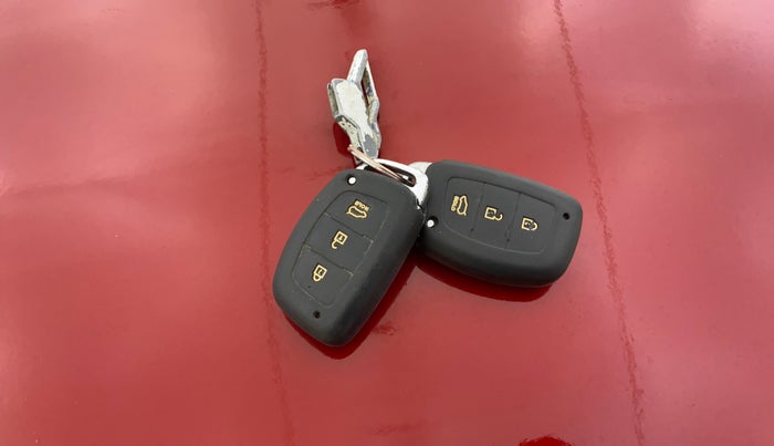 2016 Hyundai Elite i20 ASTA 1.2 (O), Petrol, Manual, 64,454 km, Key Close Up