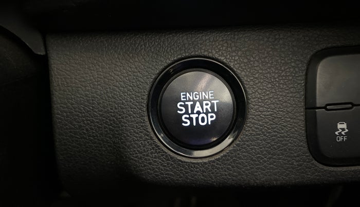 2019 Hyundai VENUE SX(O) 1.4 CRDI, Diesel, Manual, 72,133 km, Keyless Start/ Stop Button