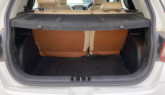 2019 Hyundai VENUE SX(O) 1.4 CRDI, Diesel, Manual, 72,133 km, Boot Inside