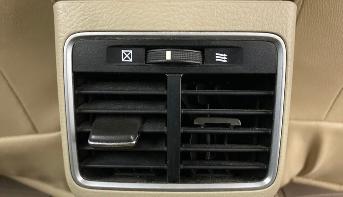 2015 Maruti Ciaz ZDI SHVS, Diesel, Manual, 83,846 km, Rear AC Vents