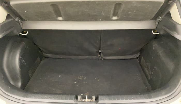 2023 Hyundai VENUE S(O) 1.2, Petrol, Manual, 39,081 km, Boot Inside