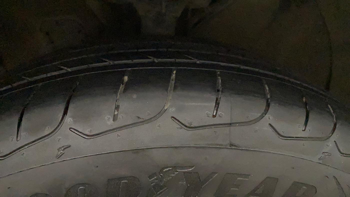 2018 Hyundai Creta SX PLUS 1.6 PETROL, Petrol, Manual, 1,08,112 km, Left Front Tyre Tread