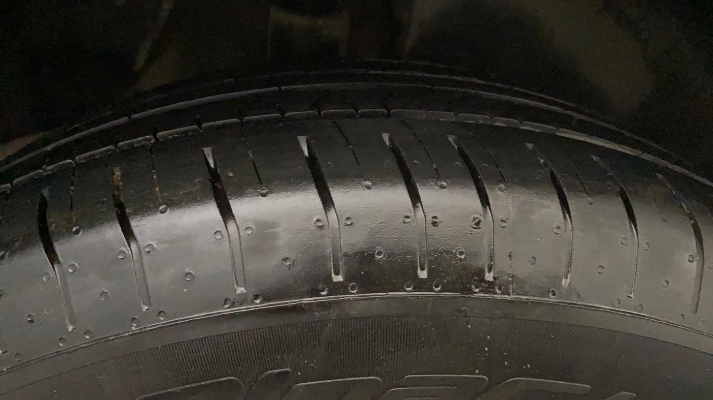 2018 Hyundai Creta SX PLUS 1.6 PETROL, Petrol, Manual, 1,08,112 km, Right Rear Tyre Tread