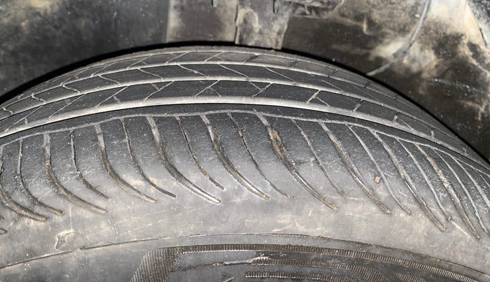 2021 KIA SONET HTK PLUS 1.0 IMT, Petrol, Manual, 91,610 km, Left Front Tyre Tread