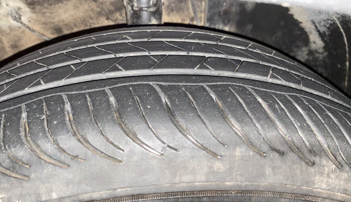 2021 KIA SONET HTK PLUS 1.0 IMT, Petrol, Manual, 91,610 km, Right Front Tyre Tread